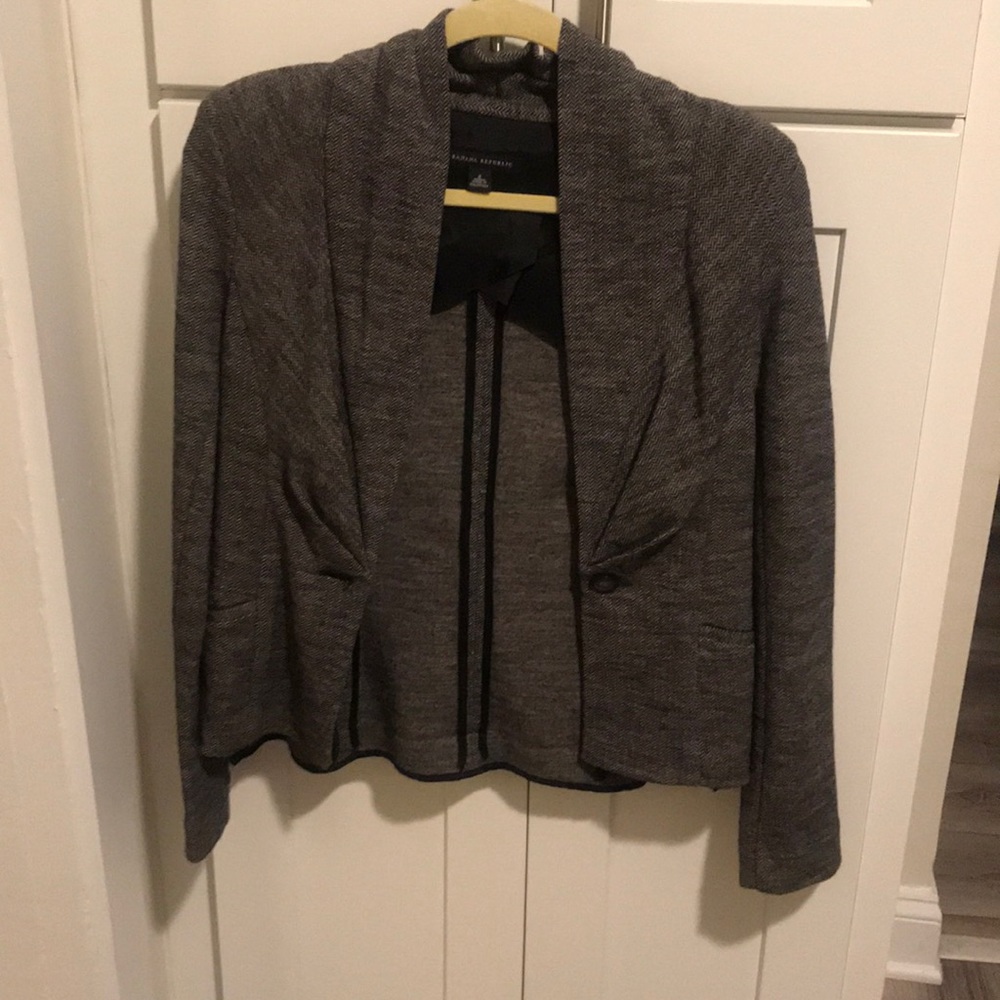 Banana Republic Heather Gray Blazer in Size 4